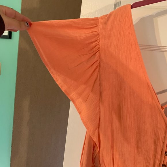 Forever 21 Open Back Peplum Top - Picture 3 of 5